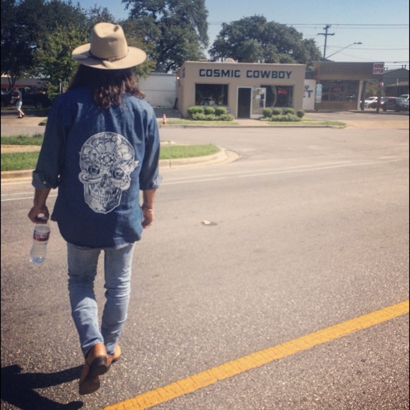 Meet your Posher, Maximillian - Picture 1 of 1